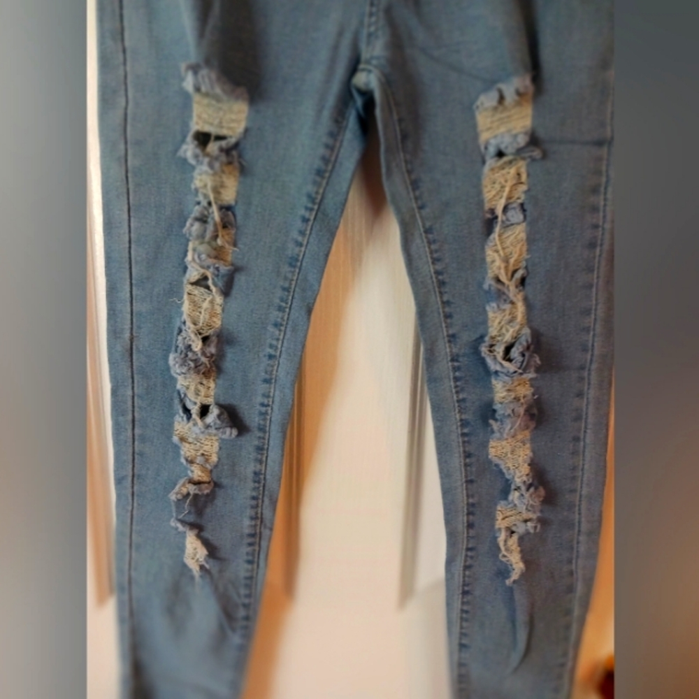 ALLABREVE Women's Skinny Distressed Jeans